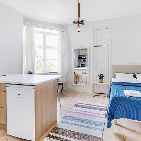 Appartamento Wehost Modern And Well-Equipped Studio With A View @Viides Linja 3 Helsinki Esterno foto